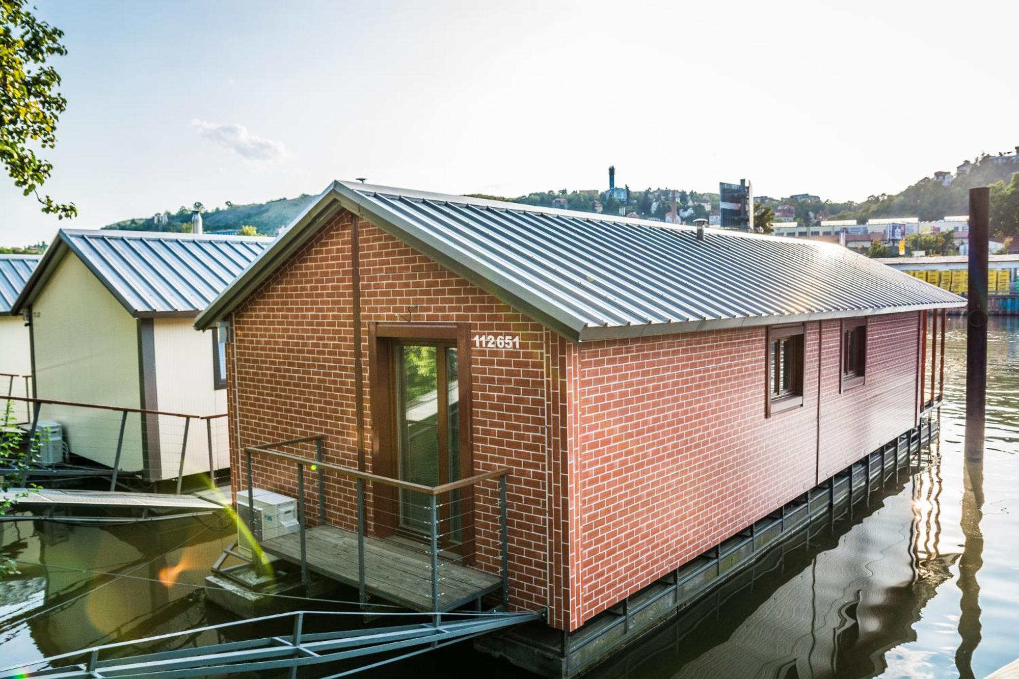 Houseboat Benjamin - Houseboats Benjamin & Franklin Hotel Prague Ngoại thất bức ảnh