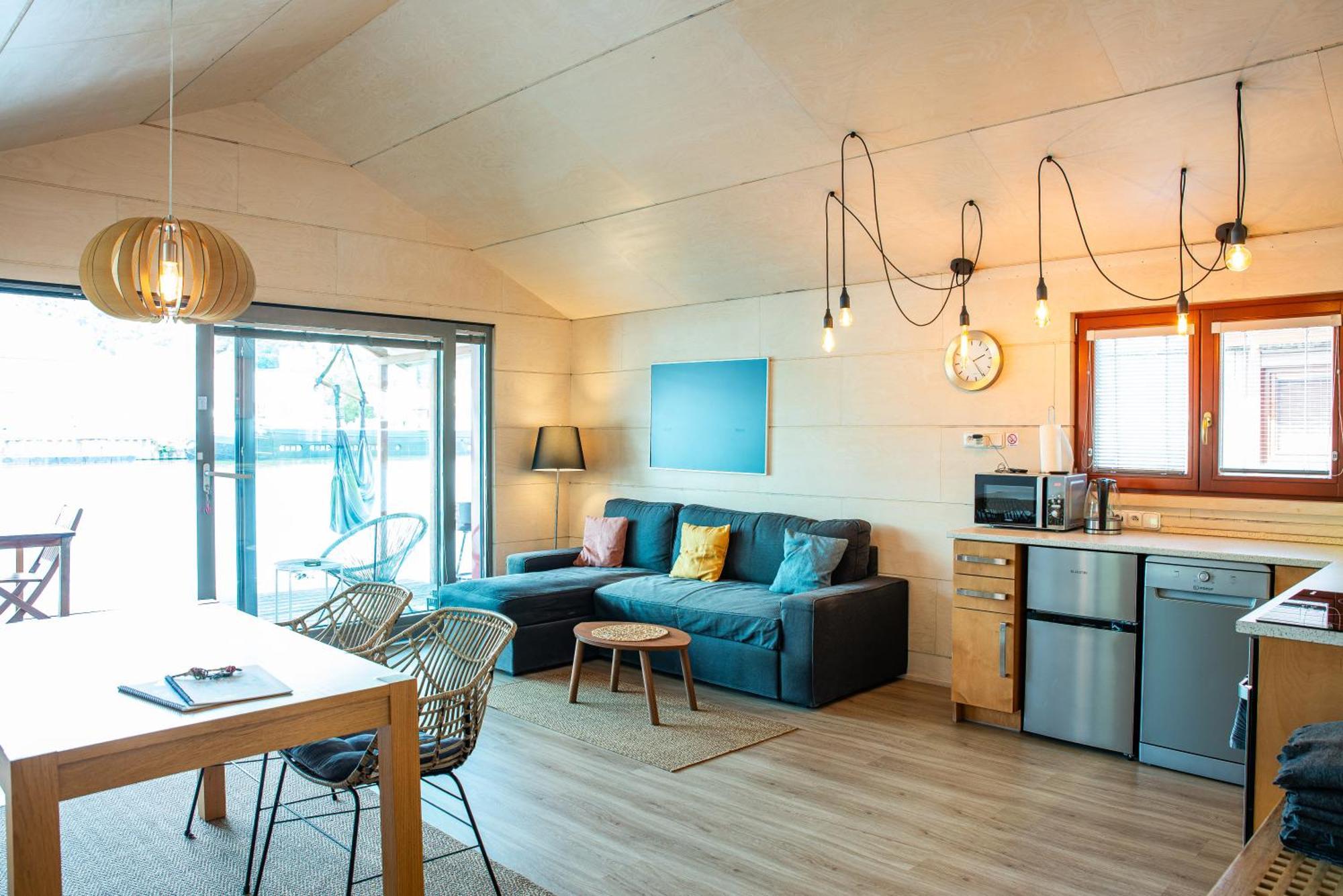 Houseboat Benjamin - Houseboats Benjamin & Franklin Hotel Prague Ngoại thất bức ảnh